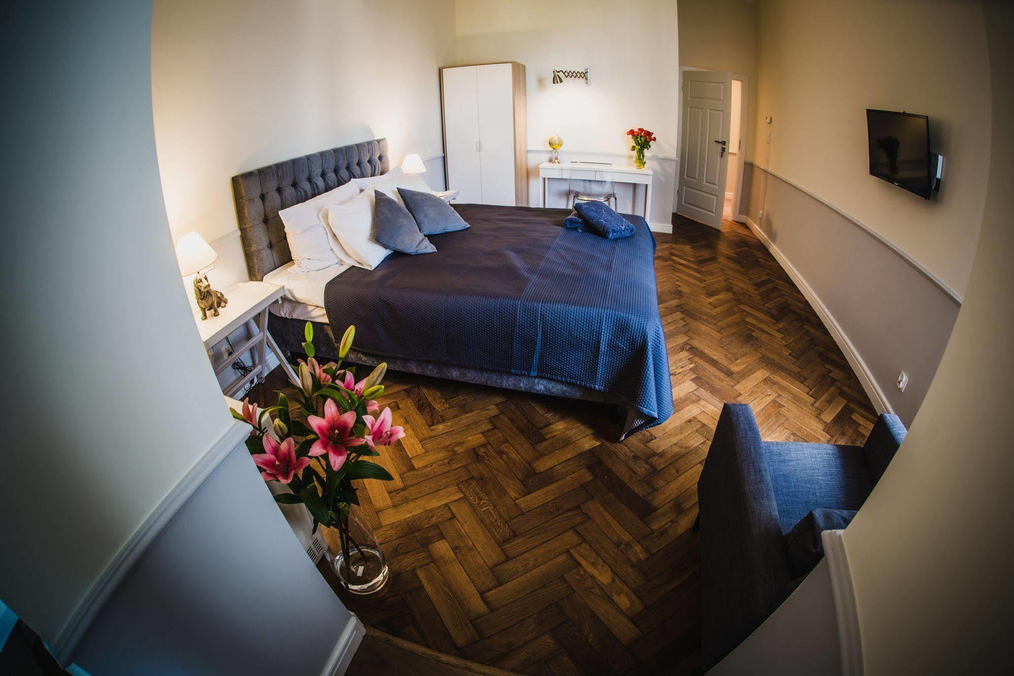 Aparthotel Angel House 3*